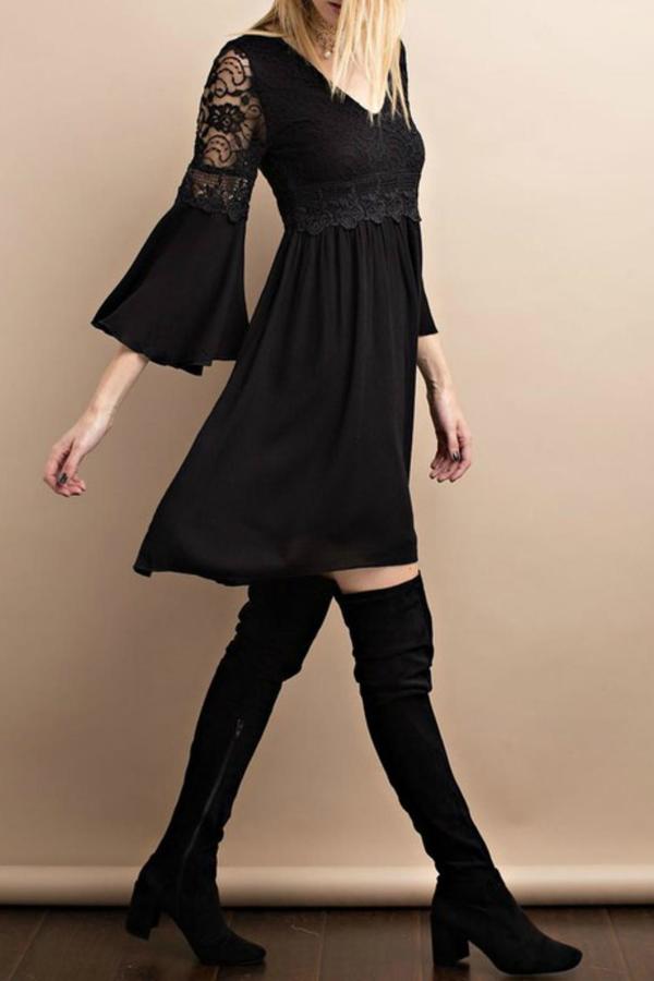 easel-dress
